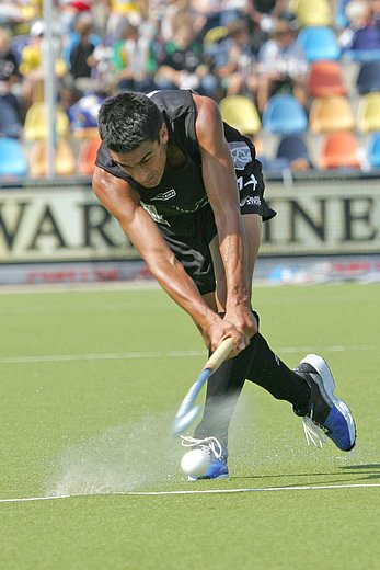 © Herbert Bohlscheid  www.sportfoto.tv und Wolfgang Quednau  www.hockeyimage.net